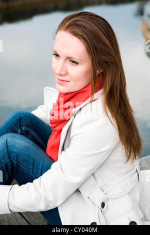 Giovane donna, all'aperto, Bad Staffelstein, Bavaria Foto Stock