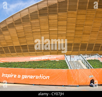 Londra 2012 velodrome dalla Hopkins architetti cladding esterno dettaglio Parco Olimpico di Stratford Inghilterra Europa Foto Stock