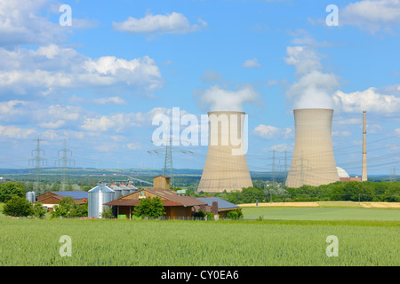 Grafenrheinfeld centrale nucleare gestito da E.ON, le torri di raffreddamento, vicino a Schweinfurt, bassa Franconia, Bavaria Foto Stock