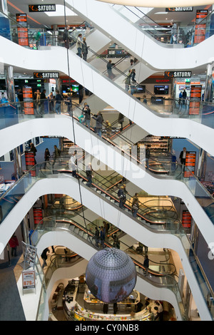 Sevens moderno centro commerciale per lo shopping sulla sistemazione Konigsallee in Dusseldorf Germania Foto Stock