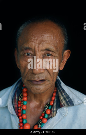 La libertà del Tibet cinesi uomini soldato ritratto età Foto Stock