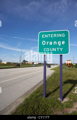 Entrando in Orange county sulla US 192 autostrada vicino a Orlando Florida usa Foto Stock