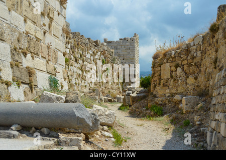 Castello dei crociati nella città fenicia di Byblos, Libano. Foto Stock