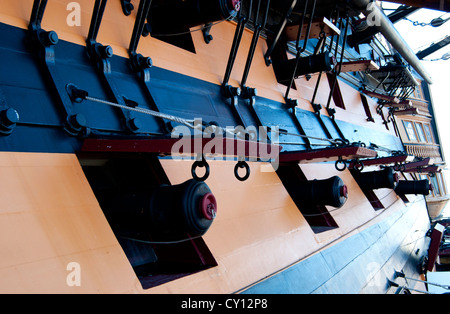 Il lato della porta della HMS Victory, Portsmouth Historic Dockyard Foto Stock