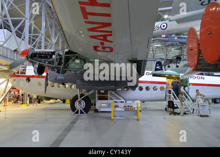 Avro York in Dan Air di colori a Duxford spazio aereo Foto Stock