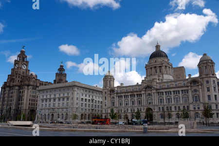 Le Tre Grazie, Royal Liver Building, Cunard Building e il porto di Liverpool Building Foto Stock