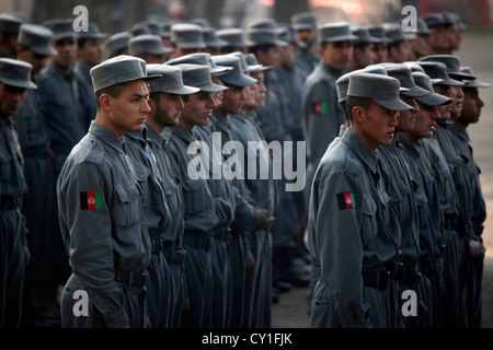 Graduazione della polizia nazionale afgana ufficiali a Kabul. Foto Stock