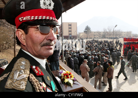 Graduazione della polizia nazionale afgana ufficiali a Kabul. Foto Stock