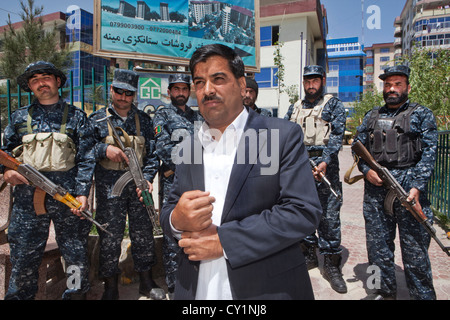 Protezione di sicurezza attorno ad una zona salotto a Kabul, Afghanistan Foto Stock