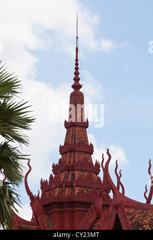 Il tetto del Museo nazionale di Phnom Penh Cambogia Foto Stock