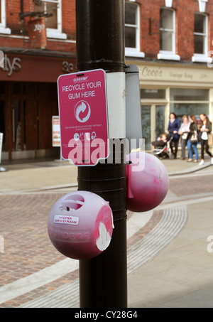 La gomma da masticare punto di riciclaggio in Hereford Town Center, Ottobre 2012 Foto Stock