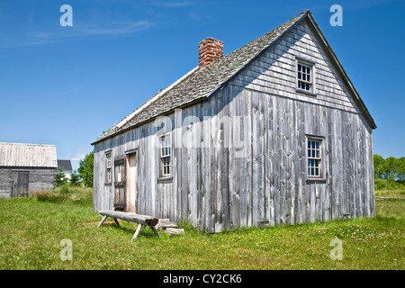 Un esempio di un inizio di Pioneer homestead circa 1700 nelle zone rurali di Prince Edward Island, Canada. Foto Stock