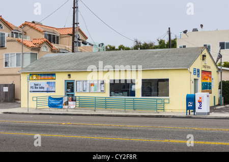 Sunset Beach e Huntington Harbour, a sud di Los Angeles, Surf Center e beach resort con marina. Noi Post office. Foto Stock