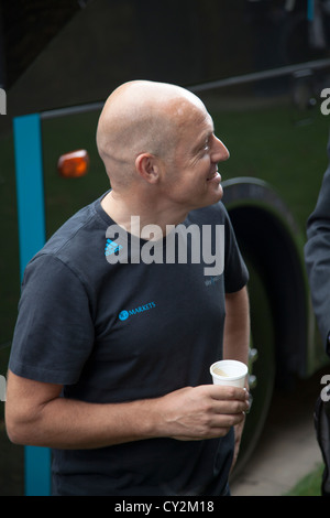 Team Sky Team Manager e il Team GB Olympic Cycling Performance Direttore David Dave Brailsford Nottingham England Regno Unito Foto Stock