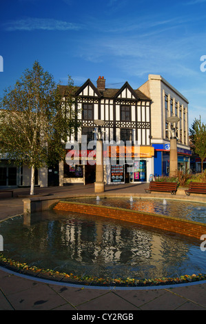 UK,South Yorkshire,Rotherham,Centro Storico,Tutti i Santi Square Foto Stock