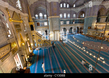 Interno del Sultano Ahmed (blu), la moschea di Istanbul Foto Stock