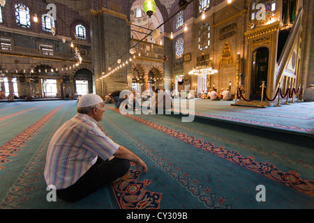 Interno del Sultano Ahmed (blu), la moschea di Istanbul Foto Stock