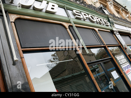 Chiuso verso il basso del ramo Jjb sports a Oxford, Inghilterra Foto Stock