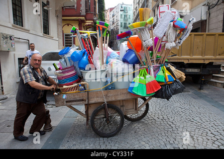 Streetvendor in Istanbul, Islamabad Foto Stock