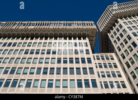 Ministero della giustizia edificio, progettato da Fitzroy Robinson e partner con sir basil spence negli anni settanta, Londra, Inghilterra Foto Stock