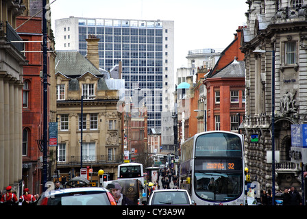 King Street verso il fiume Irwell nel centro della città di Manchester, Regno Unito, Regno Unito, Gran Bretagna. Foto Stock