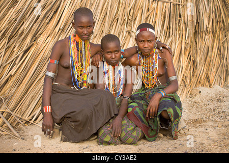 Le ragazze della tribù Erbore, Omo River Valley, Etiopia Foto Stock