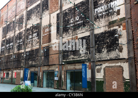 Magazzino Bargehouse adiacente all'Oxo Tower Wharf a Londra il South Bank di alloggiamento delle arti visive e mostre Foto Stock