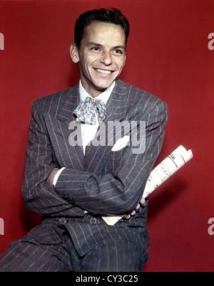 FRANK SINATRA (1915-1998) US cantante e attore di cinema circa 1944 Foto Stock