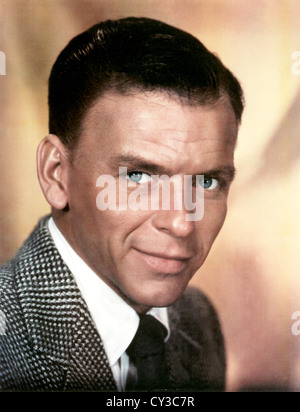 FRANK SINATRA (1915-1998) US cantante e attore di cinema circa 1943 Foto Stock