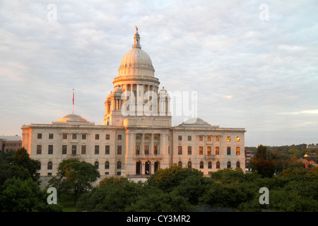 Rhode Island Providence, la casa di stato di Rhode Island, neoclassica, edificio del campidoglio, costruito nel 1904, tramonto, RI120818053 Foto Stock