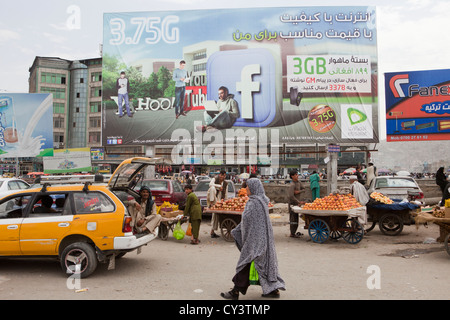 Pannello di affissione da Etisalat per 3G a Kabul Foto Stock