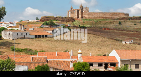 Monsaraz villaggio fortificato, Alentejo, Portogallo Foto Stock