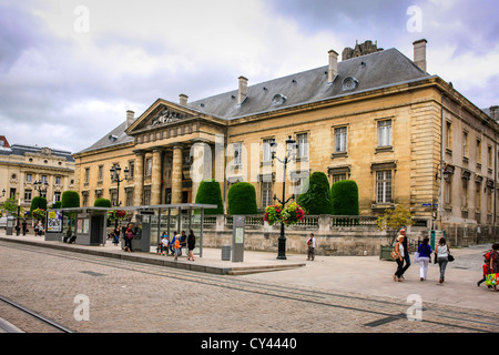 Palais de Justice sulla Rue des Vesle in Reims Francia Foto Stock