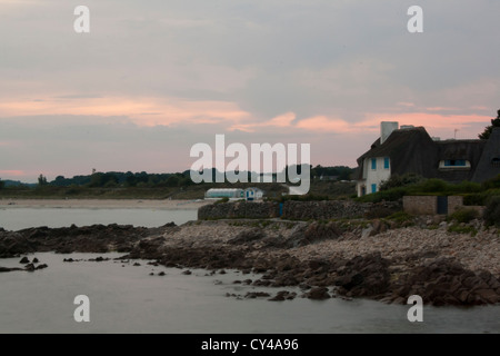 Plage de Kervillen al tramonto, La Trinite sur Mer, Morbihan, in Bretagna, Francia Foto Stock