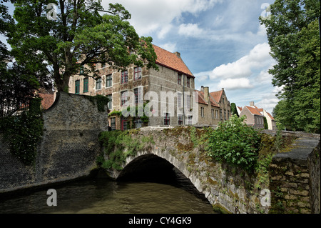 Canal e il ponte, Brugge Foto Stock