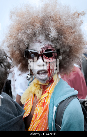Zombie prendendo parte al Brighton zombie parade - xx ottobre 2012 Foto Stock
