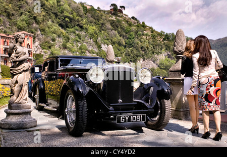 1930 Daimler dritto otto sedan in parata a Villa d'Este Concours Como Italia 2008 Foto Stock