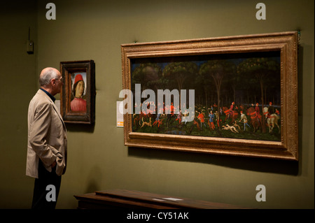 John Carey autore e critico visita il museo Ashmolean Museum di Oxford, Inghilterra, per la Vita Intelligente rivista. Fotografato da Brian Foto Stock