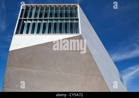 Casa da Musica (Casa della Musica) concert hall di Porto (Porto), Portogallo. Completato nel 2005 dall'architetto Rem Koolhaas Foto Stock