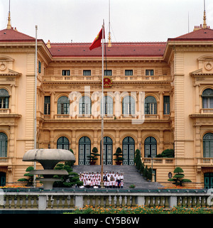 Palazzo Presidenziale ad Hanoi nel Vietnam in estremo oriente Asia sudorientale. governo storia dell'architettura del potere politico della cultura storico viaggio Foto Stock