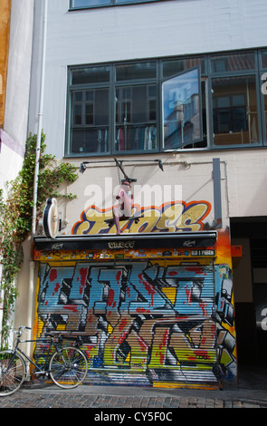 Il filo interdentale bar exterior Larsbjornsstraede street Quartiere Latino quartiere centrale di Copenhagen DANIMARCA Europa Foto Stock