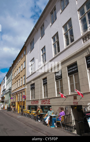 Hussmans vinstue wine bar terrazza Larsbjornsstraede street Quartiere Latino quartiere centrale di Copenhagen DANIMARCA Europa Foto Stock