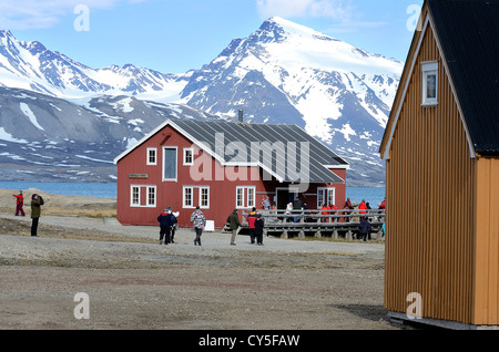 NY ALESUND Stazione di ricerca. SVALBARD. Artico. La Norvegia. La Scandinavia Foto Stock