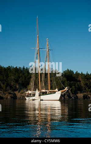 La storica goletta Zodiaco che sono ancorate al largo di Shaw isola in San Juan Isole del Puget Sound area di stato di Washington, USA. Foto Stock