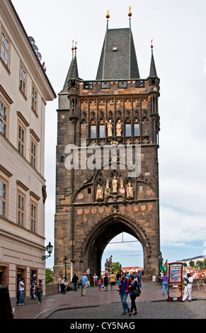 Di Mala Strana (Città Vecchia) Bridge Tower, ingresso al Ponte di Carlo a Praga Foto Stock
