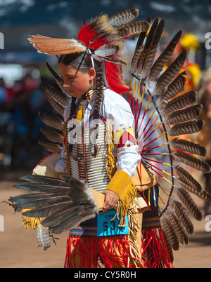 Chumash Native American boy dancing Foto Stock