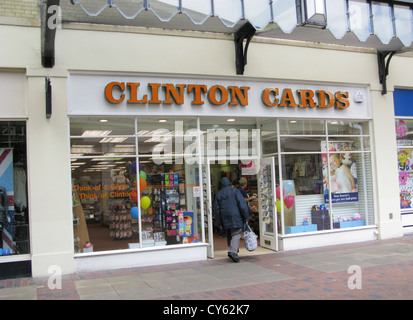 Clinton schede high street rivenditore Worthing West Sussex Regno Unito Foto Stock