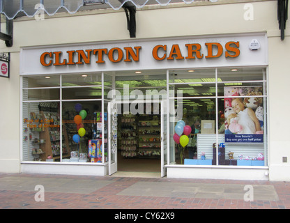 Clinton schede high street rivenditore Worthing West Sussex Regno Unito Foto Stock