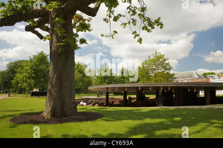 Il 2012 Serpentine Gallery Pavilion di Kensington Gardgens, Londra, Regno Unito. Foto Stock