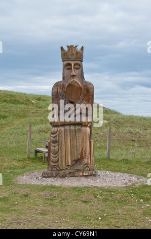 La scultura del re pezzo degli scacchi dal 'isola di Lewis Scacchi' che si trovavano sulla vicina spiaggia di Uig Foto Stock